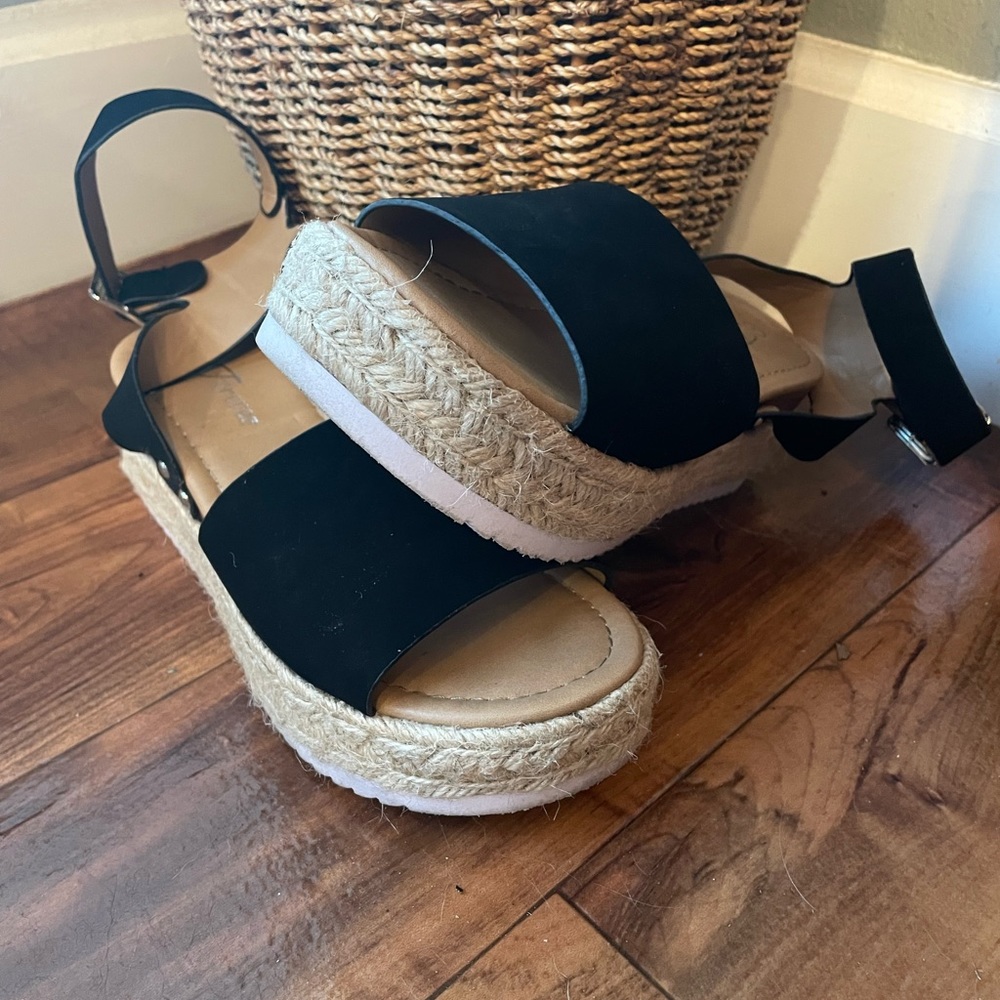 Wedge Sandles